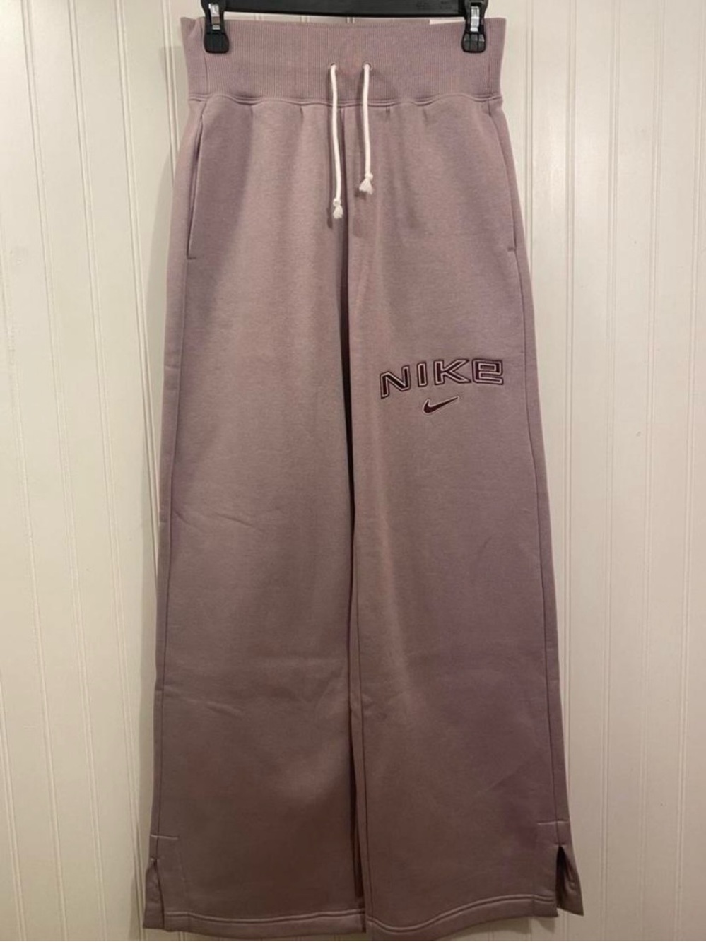 NIKE pale lavender sweatpants